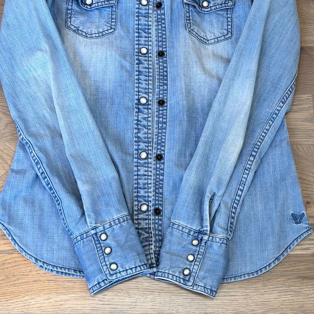 American Eagle Y2K Western Denim Shirt Pearl Snaps Chambray Blue Women’s Small - Picture 3 of 10